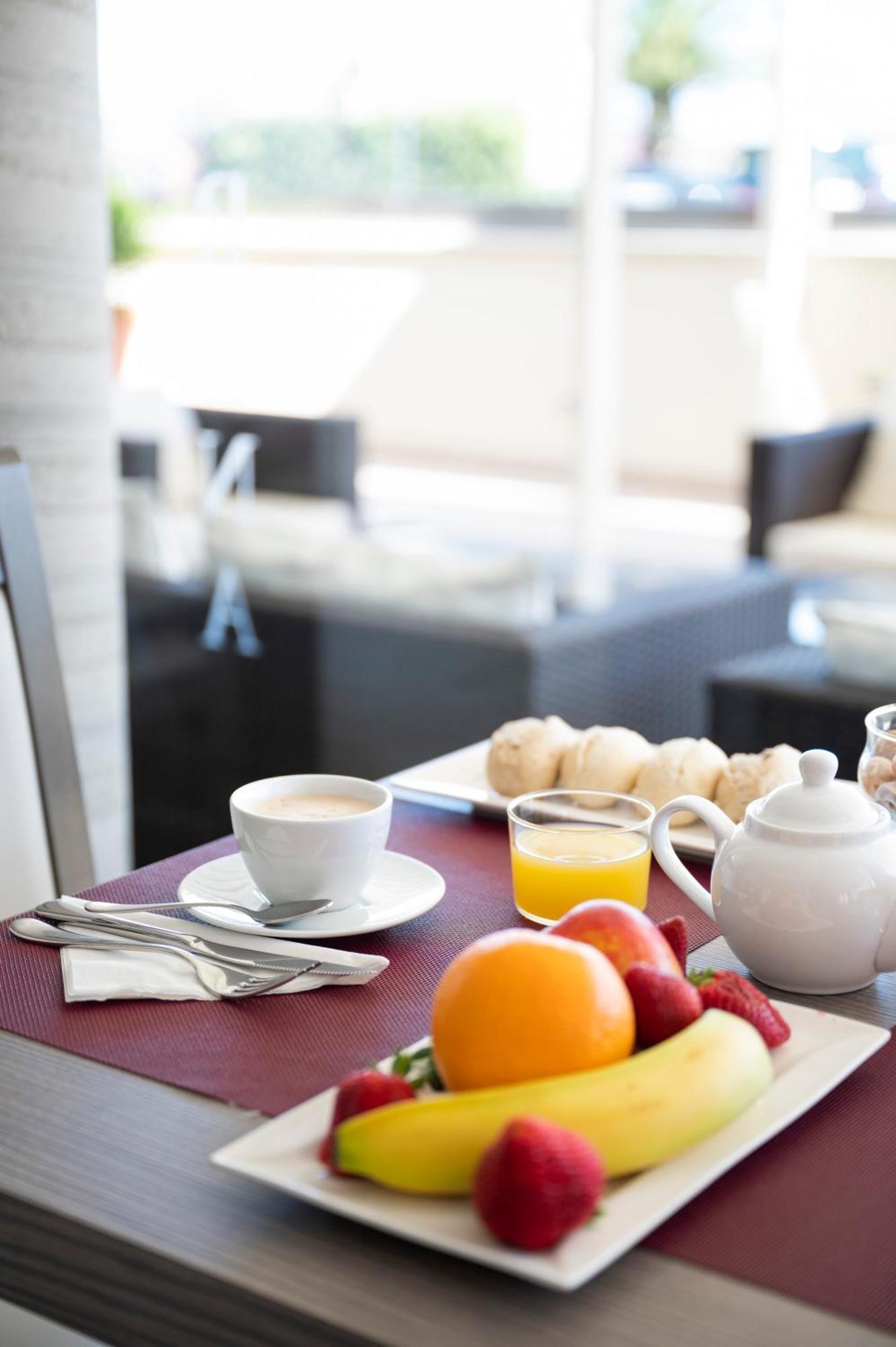 Hotel Villa Sirena Нумана Екстериор снимка