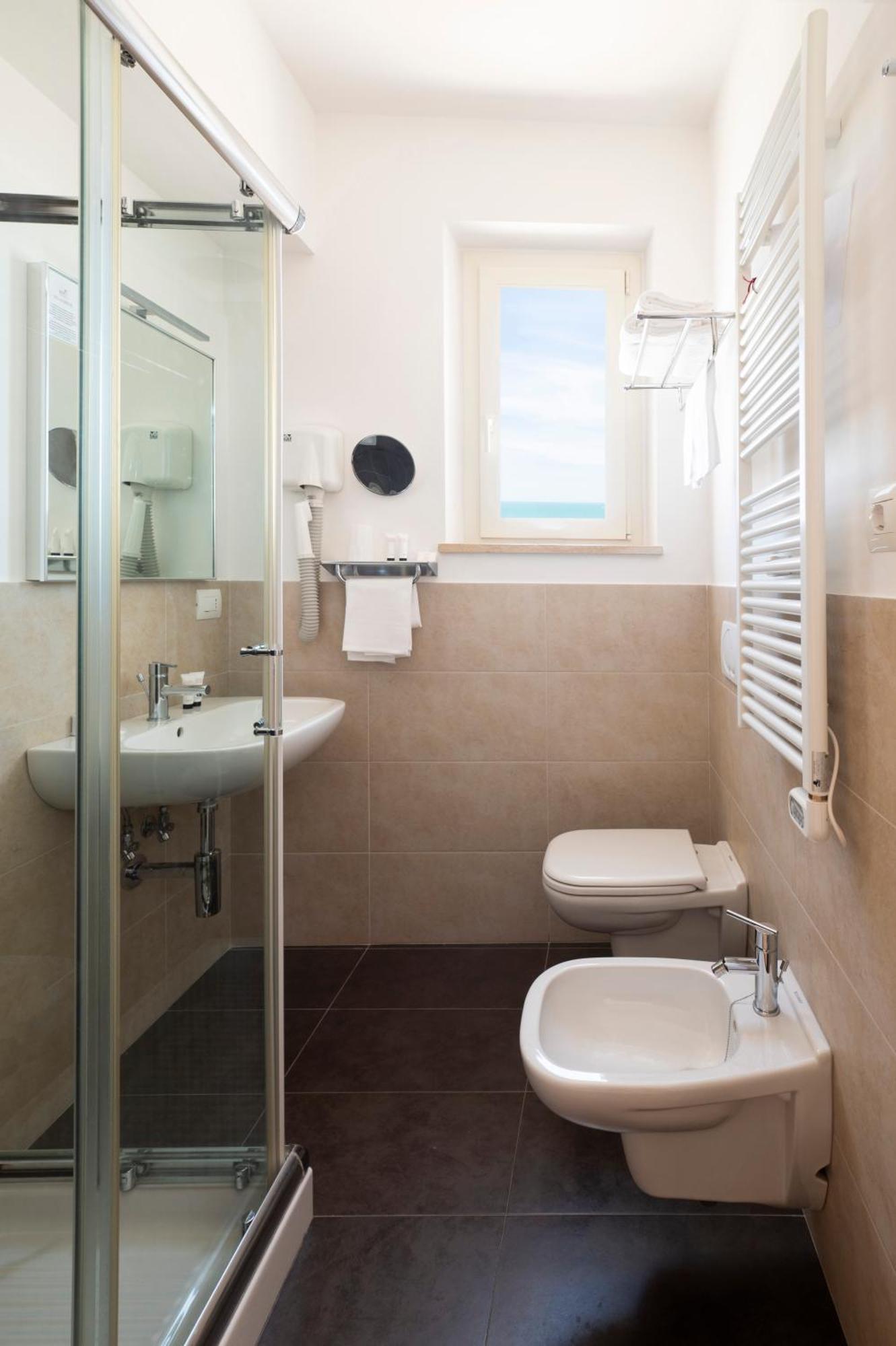 Hotel Villa Sirena Нумана Екстериор снимка