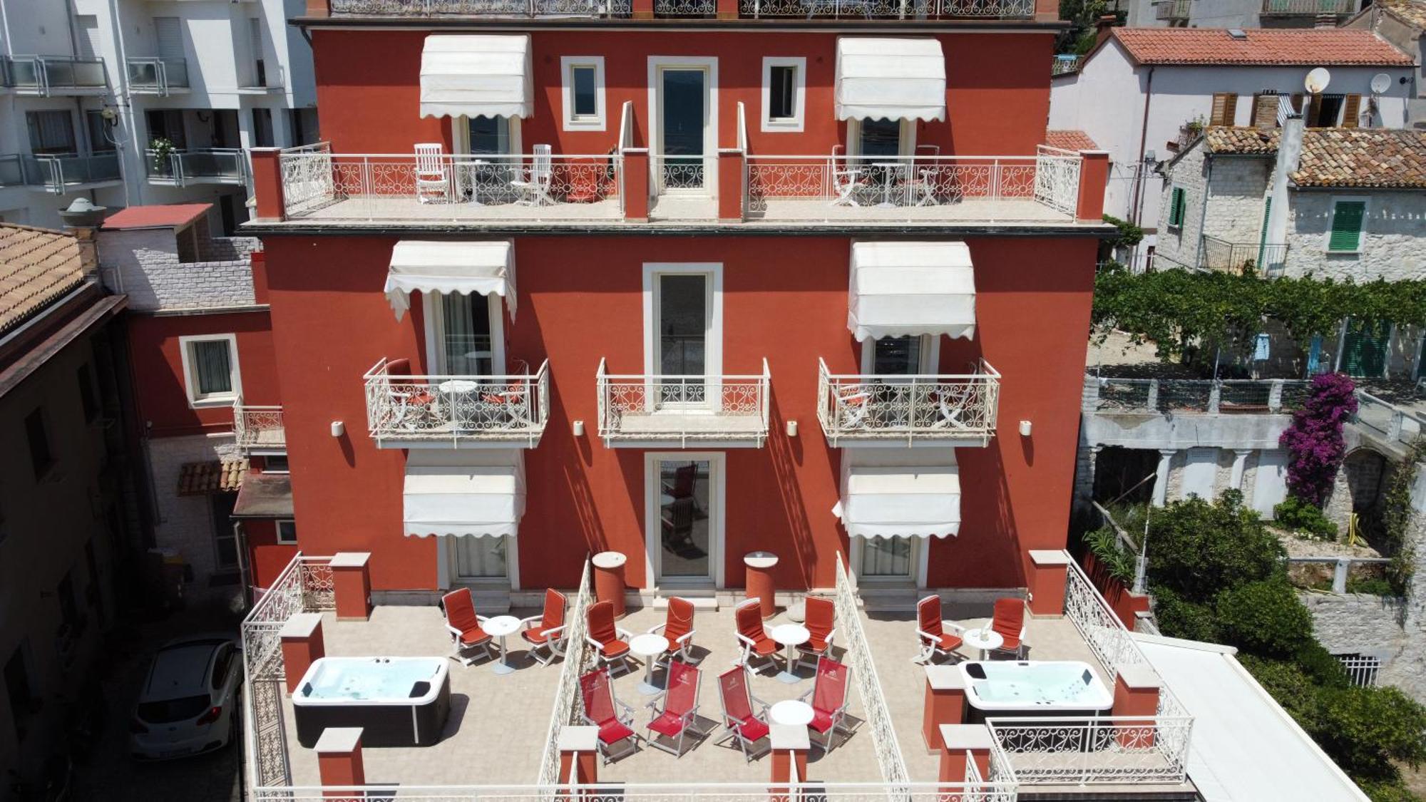 Hotel Villa Sirena Нумана Екстериор снимка