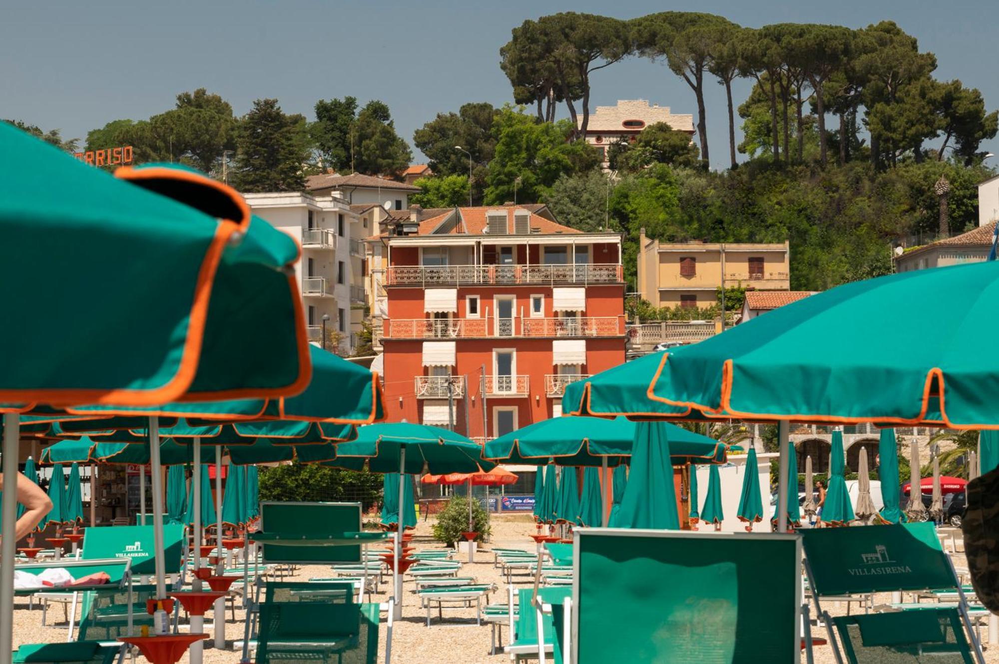 Hotel Villa Sirena Нумана Екстериор снимка